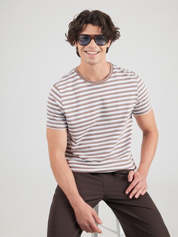 QS Μπλουζάκι σε μπλε: μπροστά