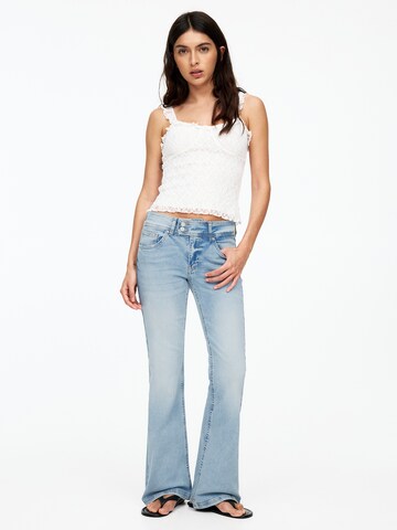 évasé Jean Pull&Bear en bleu