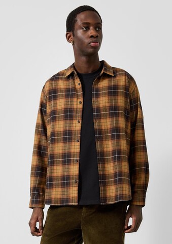 Coupe regular Chemise QS en marron : devant