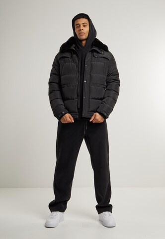 Urban Classics Sweatshirt in Black