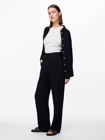 PIECES Wide leg Trousers 'VINSTY' in Black