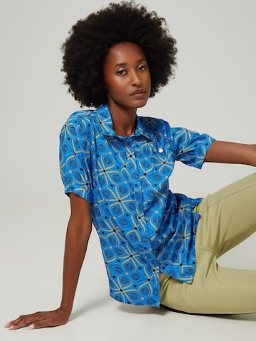 4funkyflavours Blouse 'Lost Baggage' in Blauw