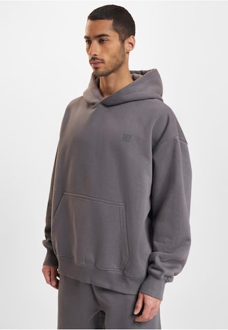 DEF Sweatshirt in Grau