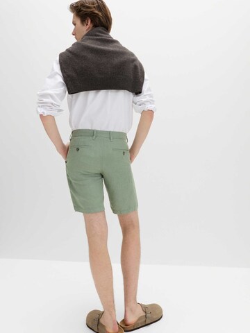 Regular Pantalon Marks & Spencer en vert