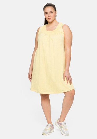 SHEEGO Dress in Yellow: front