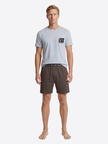 CR7 - Cristiano Ronaldo Pyjama kort ' Men BASIC ' in Bruin: voorkant