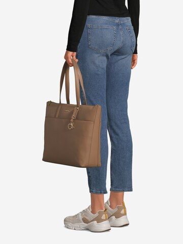 Calvin Klein Torba shopper 'Must' w kolorze beżowy