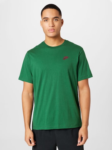 Regular fit Maglietta 'Club' di Nike Sportswear in verde: frontale