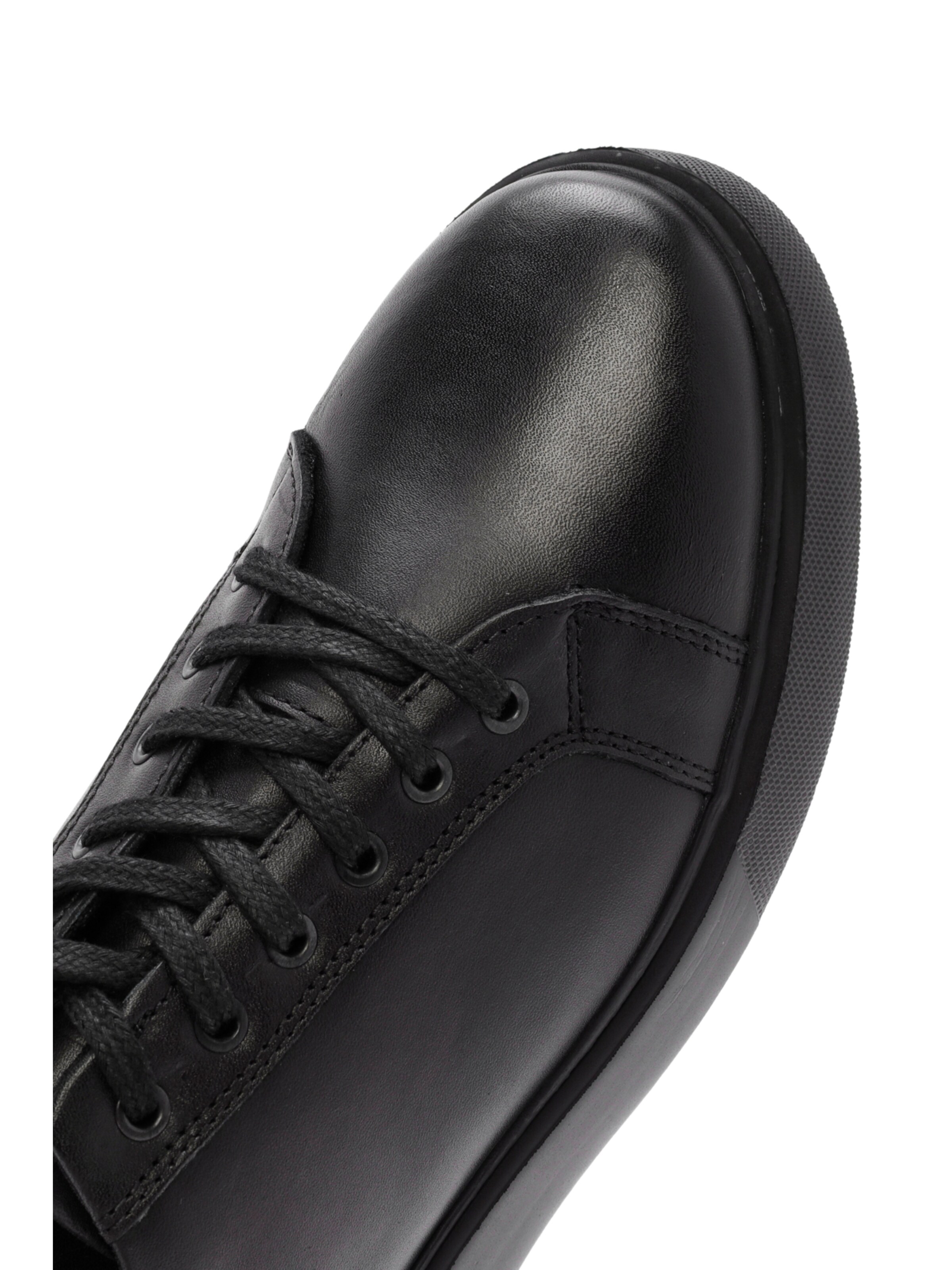 Baskets basses Derimod en noir