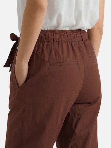 Slimfit Pantaloni con pieghe di Betty & Co in marrone