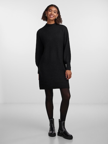 PIECES Knitted dress 'Natalee' in Black