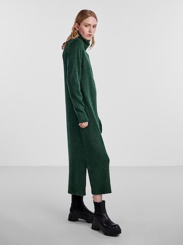 PIECES Úpletové šaty 'JULIANA' – zelená
