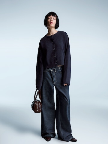 Cardigan Bershka en bleu : devant