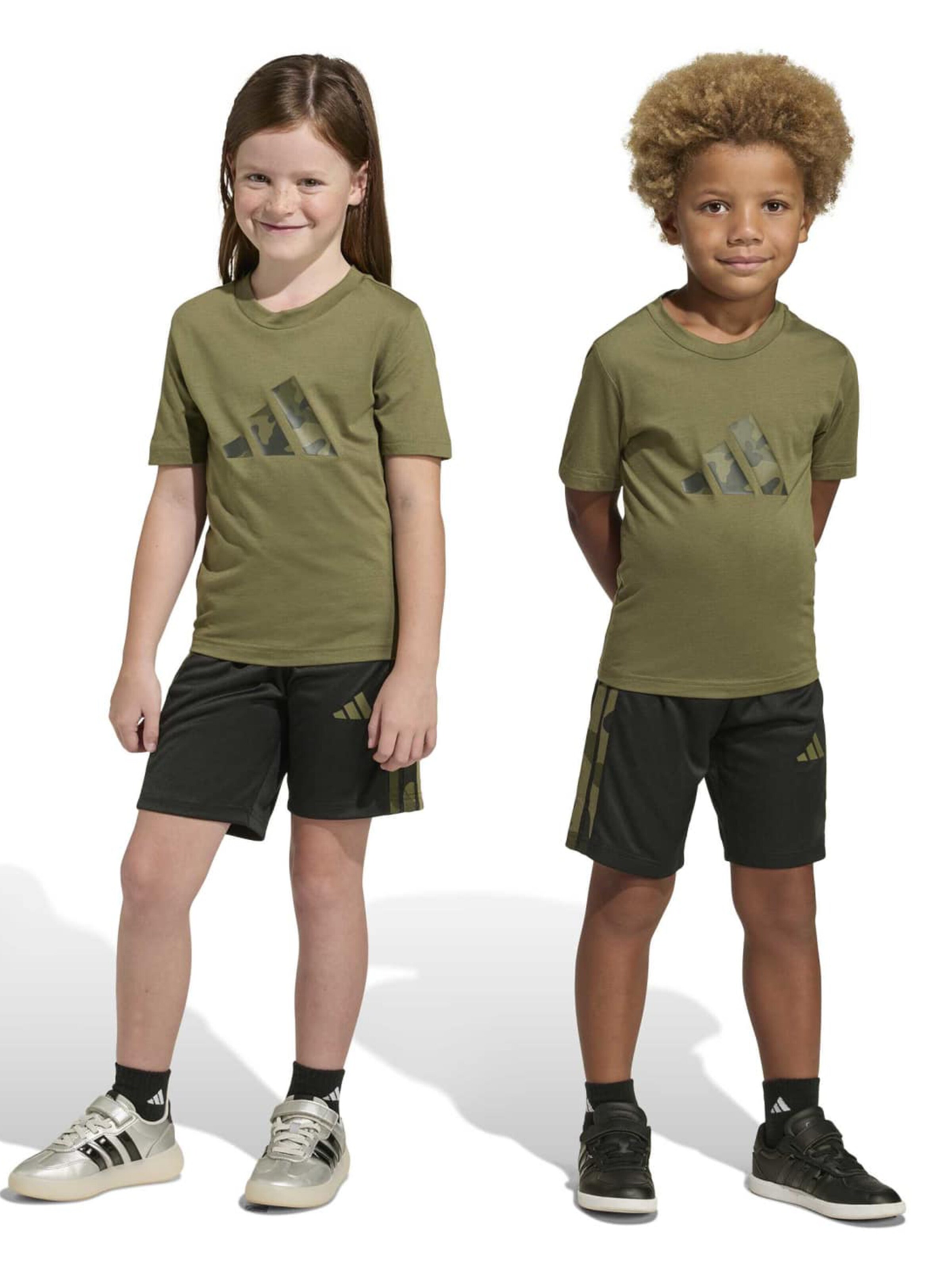 ADIDAS SPORTSWEAR Тренировочный костюм 'Train Essentials' в Зеленый: спереди