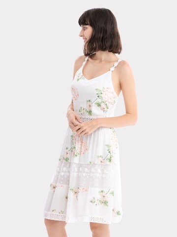 AIKI KEYLOOK Платье 'Glaced' в Белый