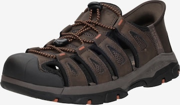 Sandales 'Slip-Ins: Relaxed Fit' SKECHERS en marron : devant