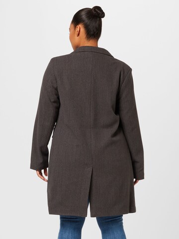 Manteau mi-saison 'NANCY' ONLY Carmakoma en gris