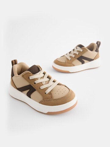 Sneaker di Next in marrone