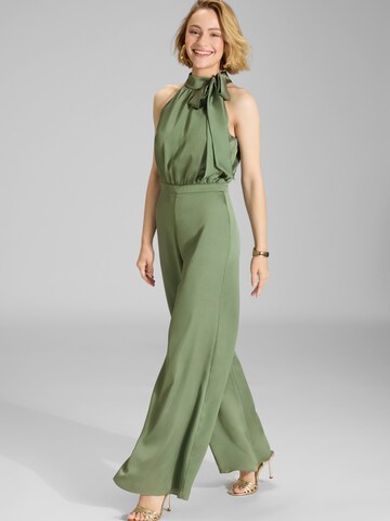 SWING Jumpsuit in Groen