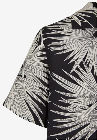 Urban Classics Comfort Fit Skjorte 'Frond Resort' i svart