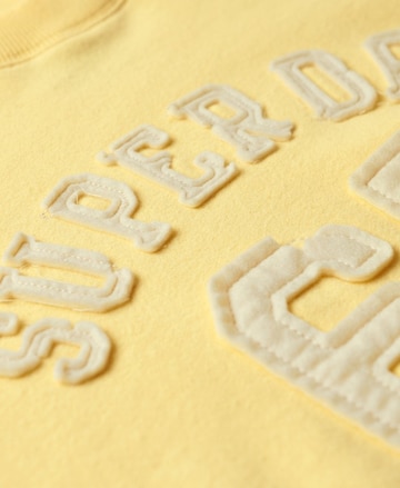 Sweat-shirt Superdry en jaune