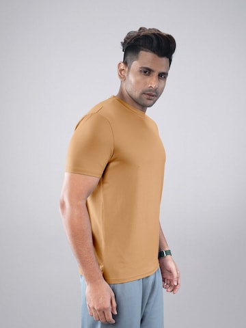 PANTONECLO - Camiseta funcional 'Pantoneclo Men's Gym Crew Neck Short Sleeve T-Shirt' en amarillo