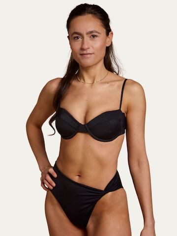 Bas de bikini 'Porto' Billie Swim en noir : devant
