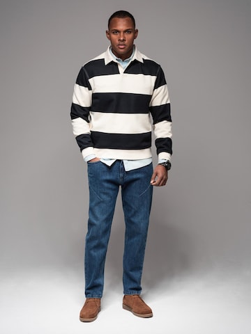 Ombre Tapered Jeans in Blue