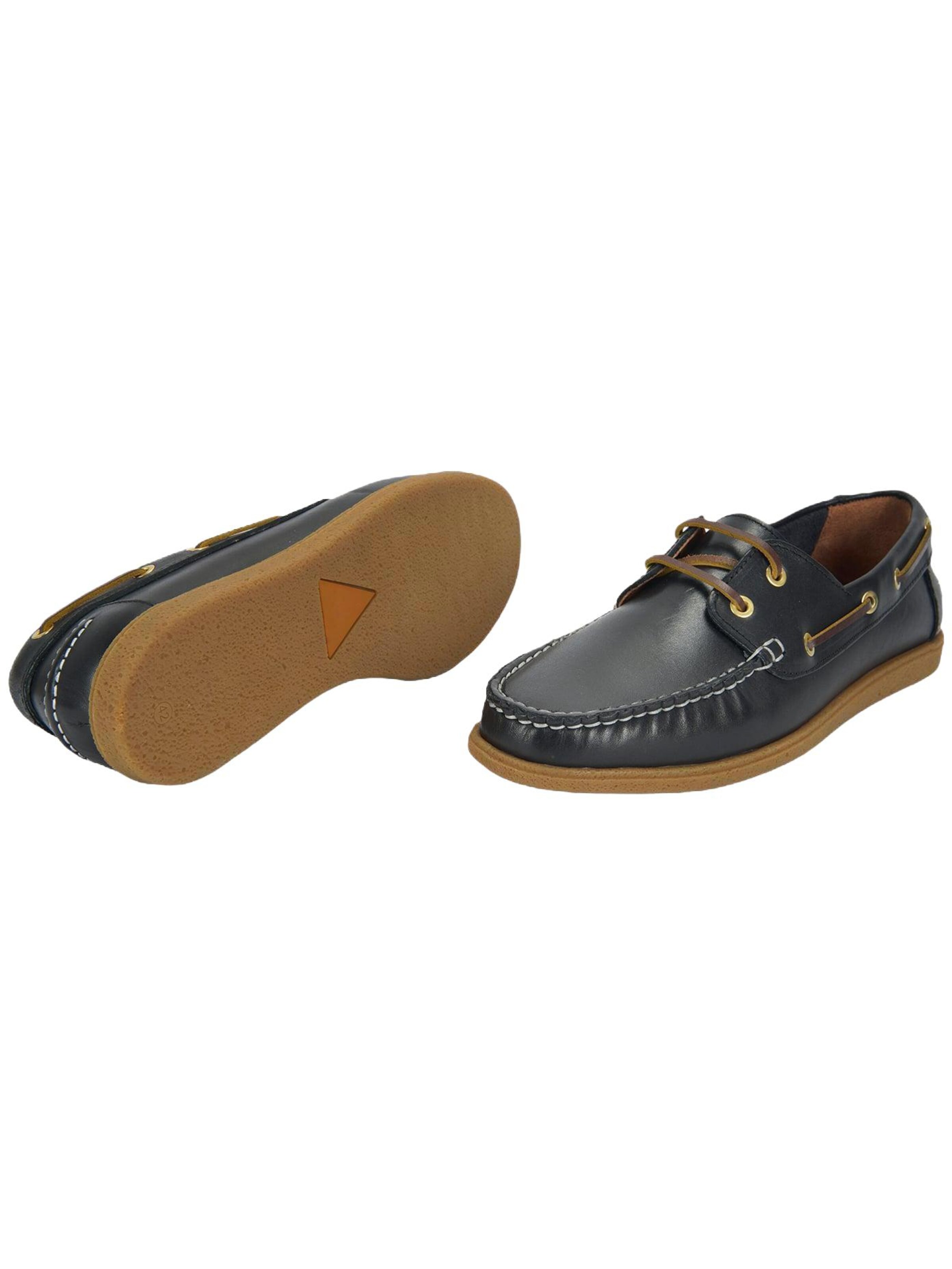 Desa Classic Flats 'Slip-Ons' in Black