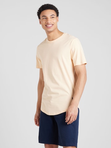 Coupe regular T-Shirt 'MATT' Only & Sons en rose : devant