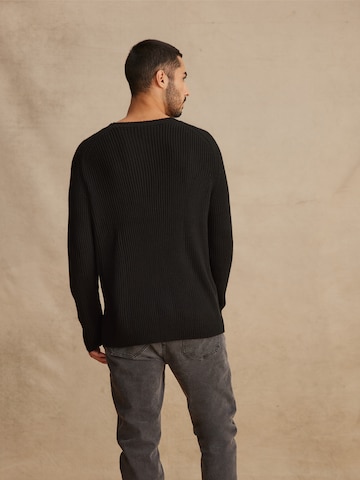 DAN FOX APPAREL Sweater 'Elia' in Black