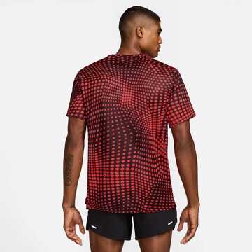 NIKE Funktionsshirt 'Miler' in Rot