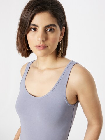 QS Top in Blue