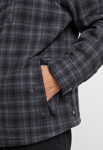 Regular fit Giacca di mezza stagione di Brandit in grigio