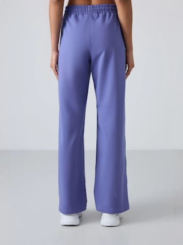 Tommy Life Wide leg Workout Pants in Blue