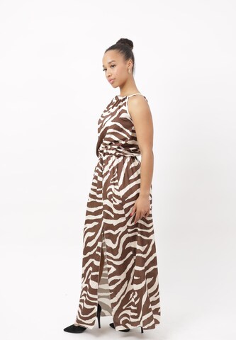 Robe Elara en marron