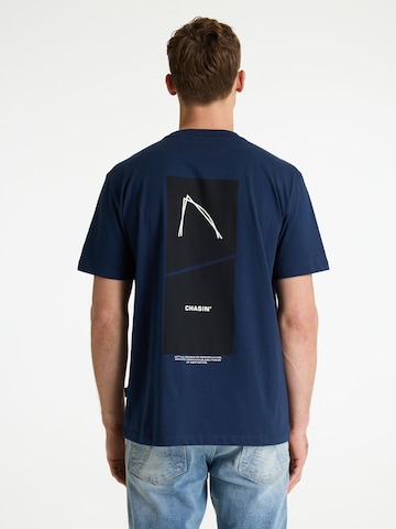 CHASIN' T-Shirt 'Trez' in Blau