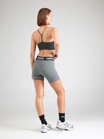 NIKE Skinny Sportshorts 'NP 365' in Grau
