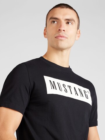 MUSTANG Μπλουζάκι 'Austin' σε μαύρο