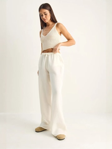 Wide leg Pantaloni di Bianco Lucci in bianco