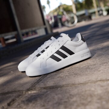 ADIDAS SPORTSWEAR Sneakersy w kolorze biały