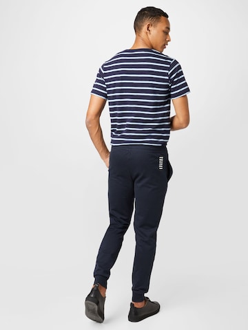 EA7 Emporio Armani Дънки Tapered Leg Панталон в синьо