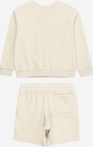 GAP Set in Beige