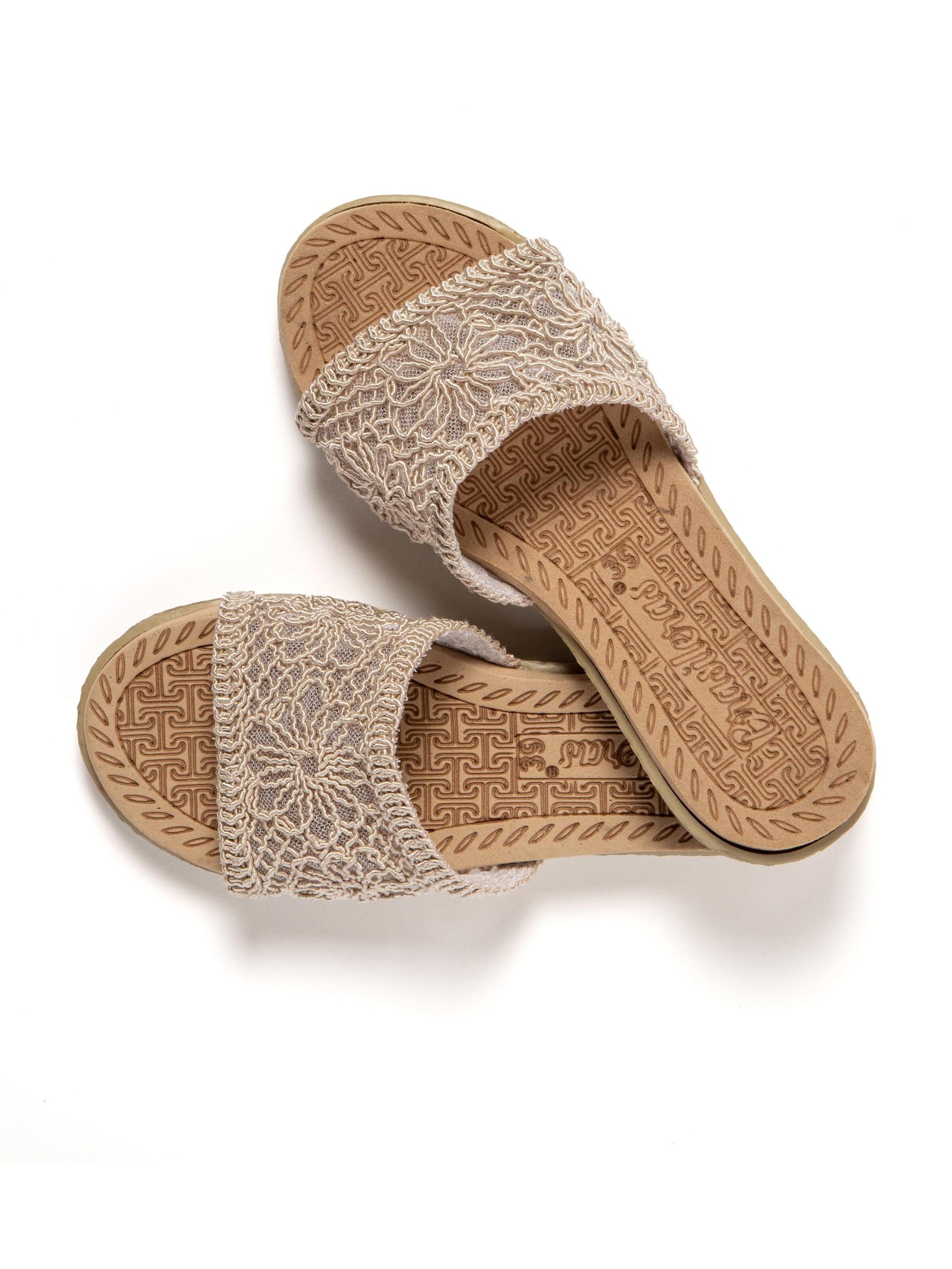 Brasileras Sandale 'Breezie'‌‌‌‌‌‌‌ in Beige