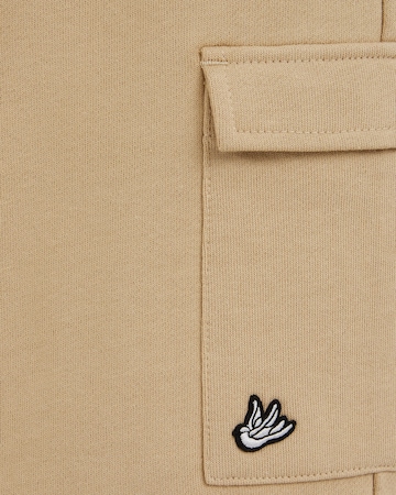 WE Fashion - regular Pantalón en beige