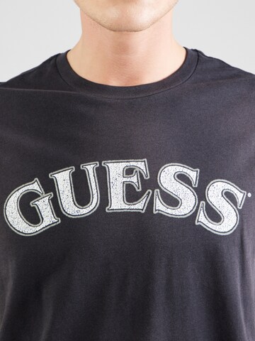 GUESS T-Shirt in Schwarz