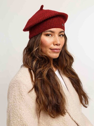 FRAAS Beanie in Red: front