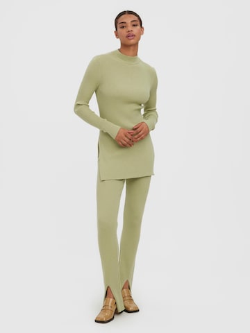 Coupe slim Pantalon 'Gold' VERO MODA en vert