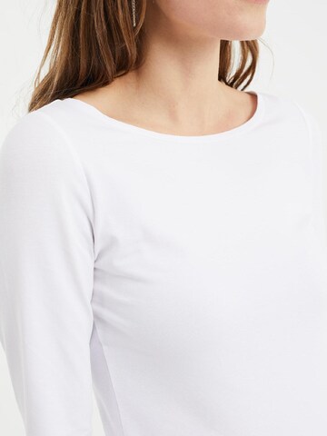 T-shirt WE Fashion en blanc