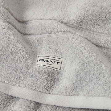 Serviette de douche GANT en gris
